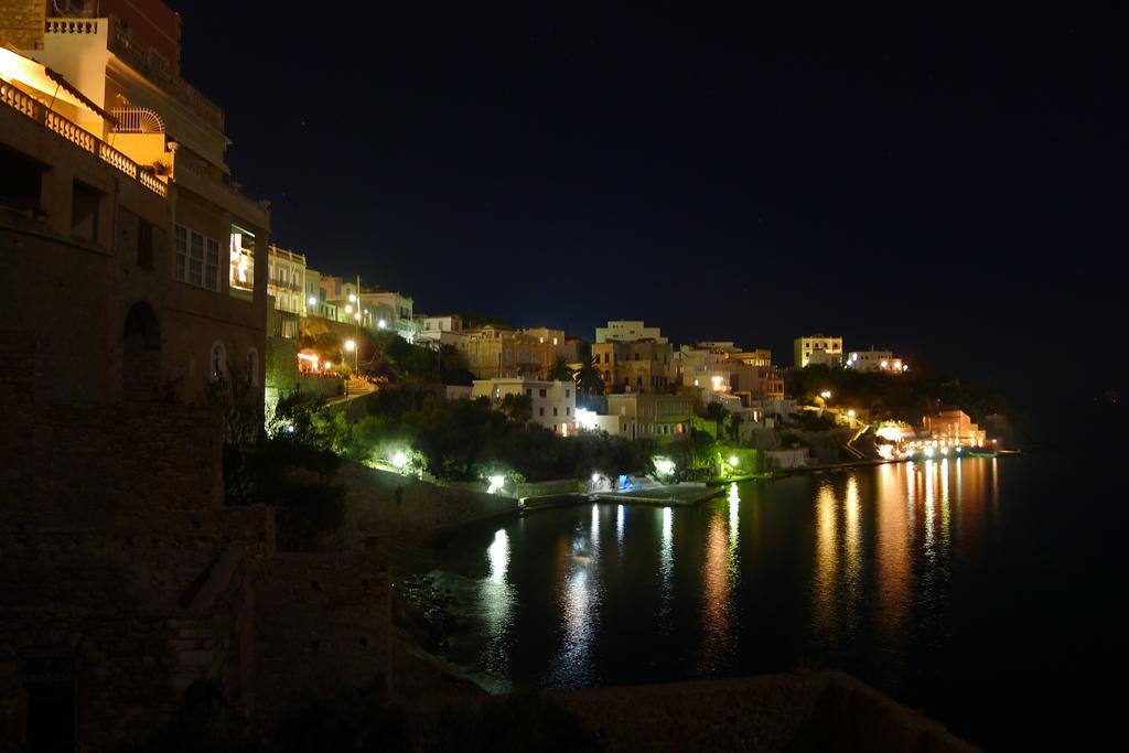 Apollonos Seafront Apartment Ermoupoli Luaran gambar